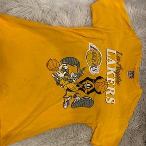 Lakers graphic tee